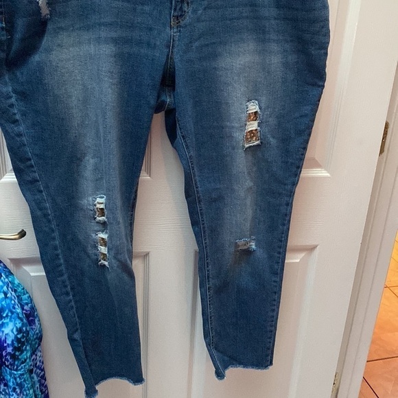 womens Cato solid blue distressed stretch plus size denim jeans size 22W - Picture 2 of 7